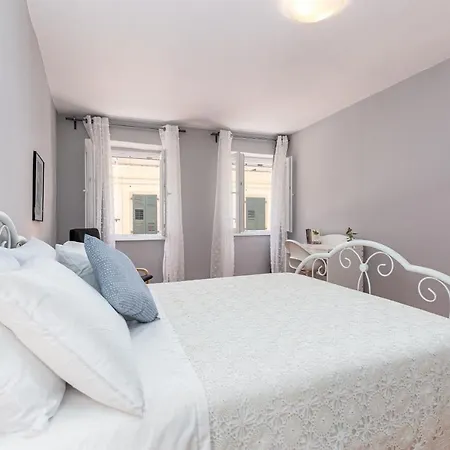 Apartman Accordi A Finestra