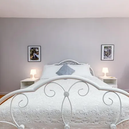 Accordi A Finestra Apartman