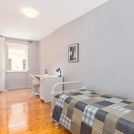 Accordi A Finestra Corfu (city)